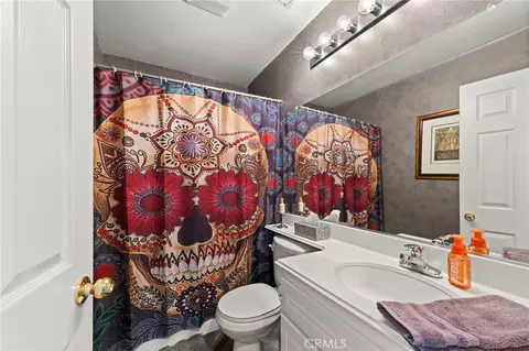 Bath - 29842 Cornelius Ct, Highland, CA 92346 photo 1 of 4