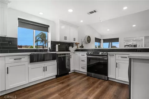 30446 S Fork Dr, Canyon Lake, CA 92587