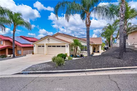30446 S Fork Dr, Canyon Lake, CA 92587