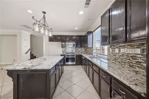 Kitchen - 33413 Alagon, Temecula, CA 92592 photo 6 of 7