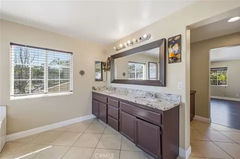 Bath - 33413 Alagon, Temecula, CA 92592 photo 5 of 6