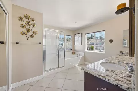 Bath - 33413 Alagon, Temecula, CA 92592 photo 3 of 6