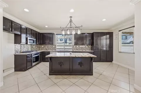 Kitchen - 33413 Alagon, Temecula, CA 92592 photo 1 of 7