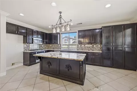 Kitchen - 33413 Alagon, Temecula, CA 92592 photo 3 of 7
