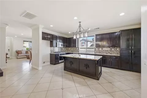 Kitchen - 33413 Alagon, Temecula, CA 92592 photo 2 of 7
