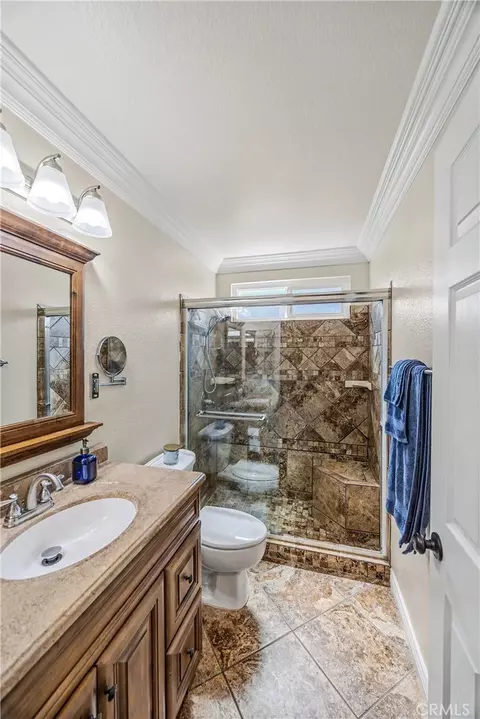 Bath - 43121 Corte Cabrera, Temecula, CA 92592 photo 1 of 1