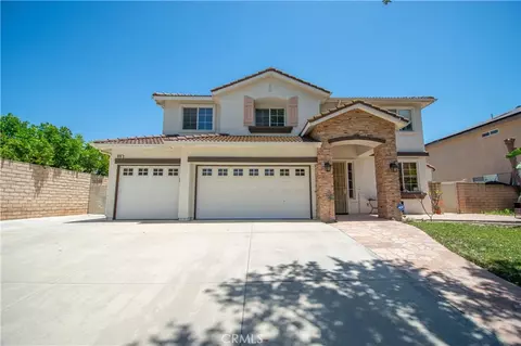 925 Hemingway Dr, Corona, CA 92878