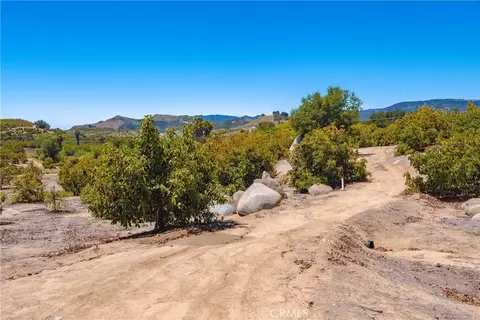 2526 Camaron, Temecula, CA 92590 photo 13
