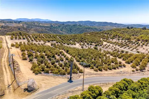 2526 Camaron, Temecula, CA 92590 photo 2