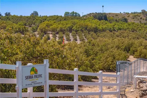2526 Camaron, Temecula, CA 92590 photo 11