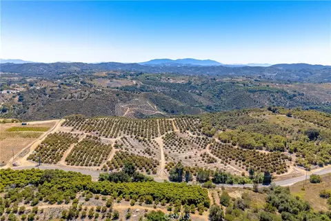 2526 Camaron, Temecula, CA 92590 photo 3