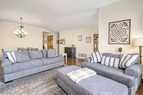 Living - 43991 Gatewood, Temecula, CA 92592 photo 3 of 5