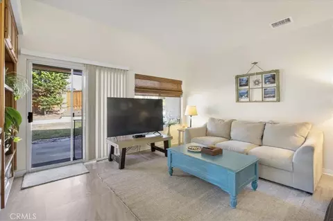 Living - 43991 Gatewood, Temecula, CA 92592 photo 4 of 5