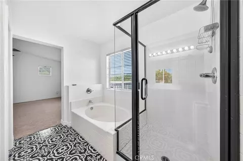 Bath - 33650 Abbey Rd, Temecula, CA 92592 photo 4 of 7