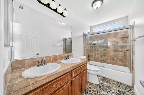 Bath - 33650 Abbey Rd, Temecula, CA 92592 photo 7 of 7