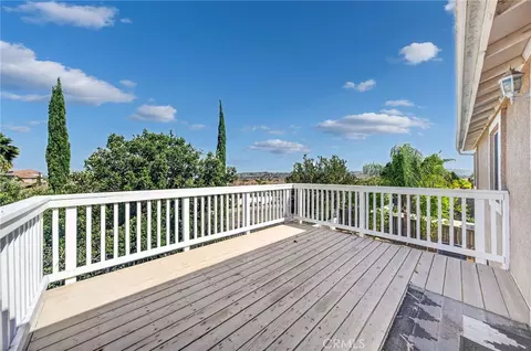 Exterior - 33650 Abbey Rd, Temecula, CA 92592 photo 7 of 12