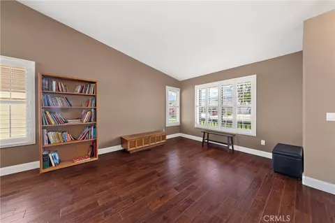 Living - 823 Pike Dr, Hemet, CA 92544 photo 2 of 5