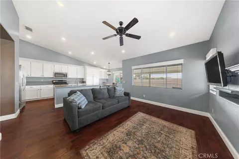 Living - 823 Pike Dr, Hemet, CA 92544 photo 5 of 5