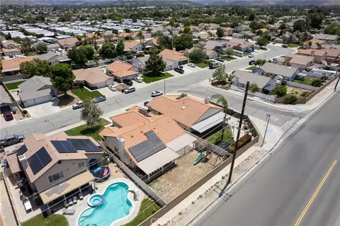 View/Area - 823 Pike Dr, Hemet, CA 92544 photo 4 of 10