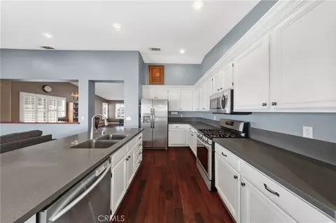 Kitchen - 823 Pike Dr, Hemet, CA 92544 photo 2 of 2