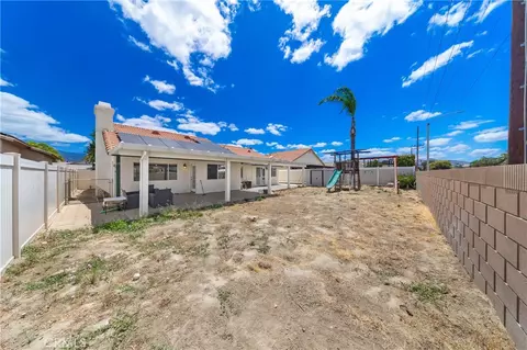 Exterior - 823 Pike Dr, Hemet, CA 92544 photo 4 of 8