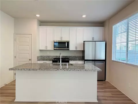 Kitchen - 40472 Melrose, Temecula, CA 92591 photo 2 of 2