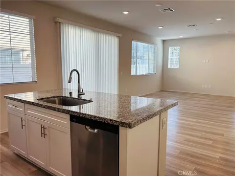 Living - 40472 Melrose, Temecula, CA 92591 photo 2 of 3