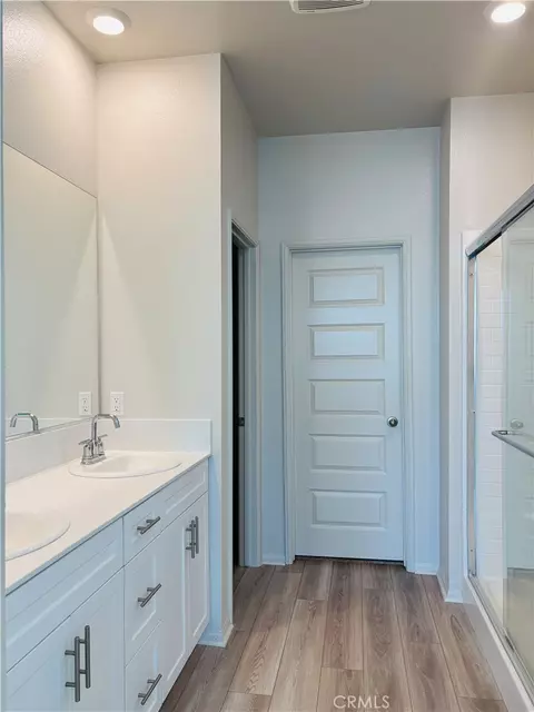 Bath - 40472 Melrose, Temecula, CA 92591 photo 2 of 3