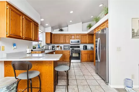 Kitchen - 44980 Terwilliger, Anza, CA 92539 photo 2 of 5