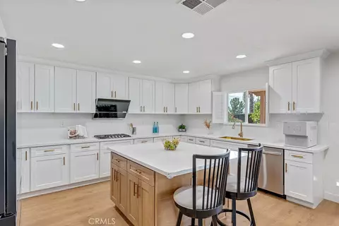 Kitchen - 32992 Monte, Temecula, CA 92592 photo 3 of 5