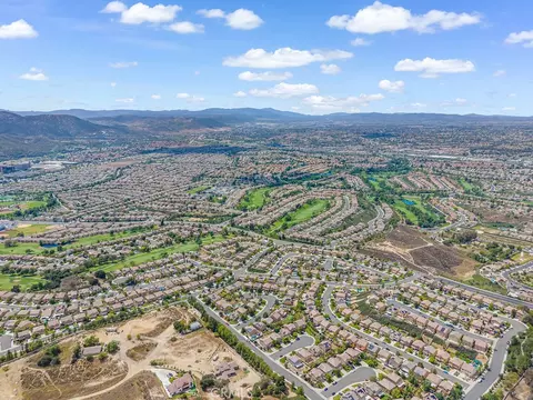 View/Area - 32992 Monte, Temecula, CA 92592 photo 8 of 10
