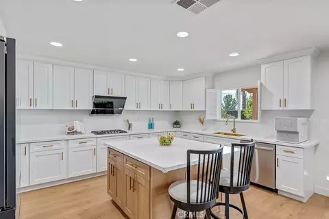 Kitchen - 32992 Monte, Temecula, CA 92592 photo 3 of 5