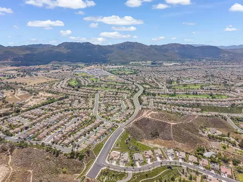 View/Area - 32992 Monte, Temecula, CA 92592 photo 9 of 10