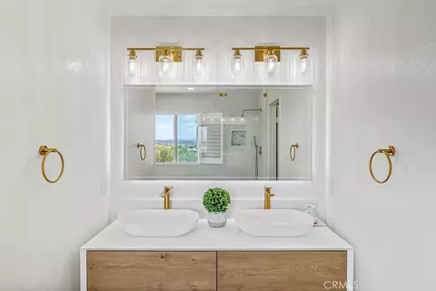 Bath - 32992 Monte, Temecula, CA 92592 photo 2 of 4