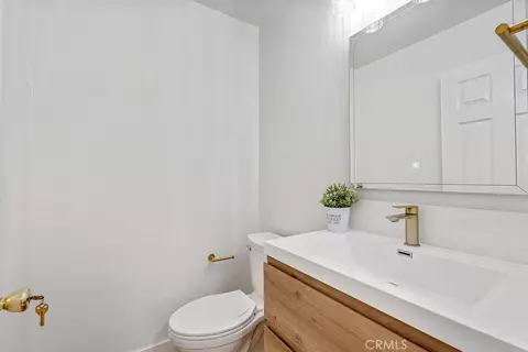 Bath - 32992 Monte, Temecula, CA 92592 photo 1 of 7