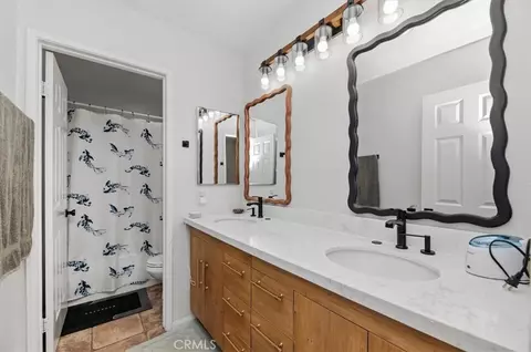Bath - 45308 Escalon, Temecula, CA 92592 photo 2 of 4