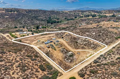 41720 Oak Canyon Rd, Hemet, CA 92544
