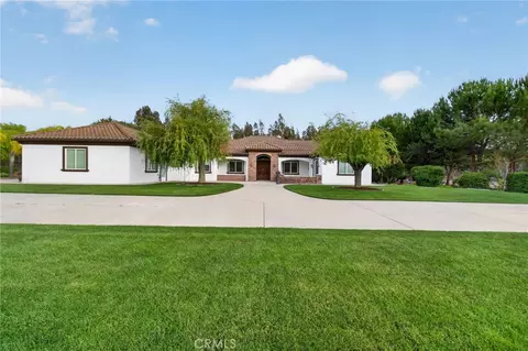 Exterior - 32905 Avenida Lestonnac, Temecula, CA 92592 photo 5 of 8