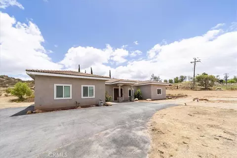 Exterior - 32700 Cox, Menifee, CA 92584 photo 3 of 7
