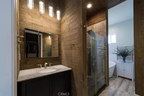 Bath - 32700 Cox, Menifee, CA 92584 photo 3 of 7