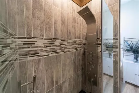 Bath - 32700 Cox, Menifee, CA 92584 photo 4 of 7
