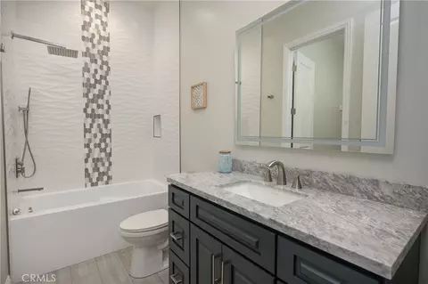 Bath - 40088 Walcott Ln, Temecula, CA 92591 photo 5 of 6