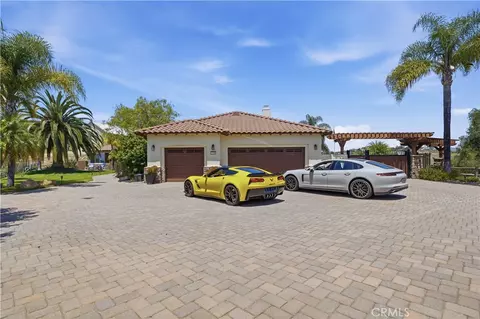 Exterior - 3508 Vista Corona, Fallbrook, CA 92028 photo 3 of 14