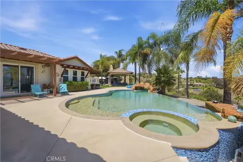 Exterior - 3508 Vista Corona, Fallbrook, CA 92028 photo 11 of 14