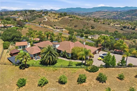 View/Area - 3508 Vista Corona, Fallbrook, CA 92028 photo 4 of 5