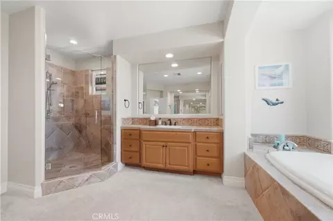 Bath - 3508 Vista Corona, Fallbrook, CA 92028 photo 2 of 6