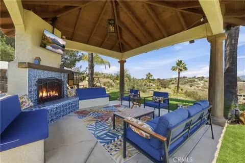 Exterior - 3508 Vista Corona, Fallbrook, CA 92028 photo 8 of 14