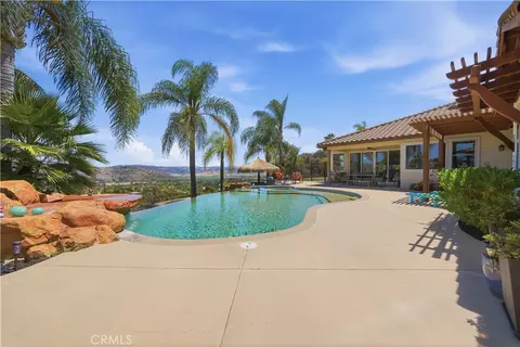 Exterior - 3508 Vista Corona, Fallbrook, CA 92028 photo 11 of 13