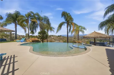 Exterior - 3508 Vista Corona, Fallbrook, CA 92028 photo 9 of 14