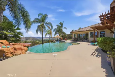 Exterior - 3508 Vista Corona, Fallbrook, CA 92028 photo 12 of 14